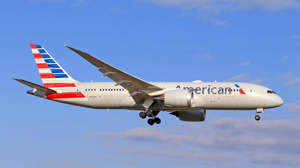 American Airlines Boeing 787 in flight