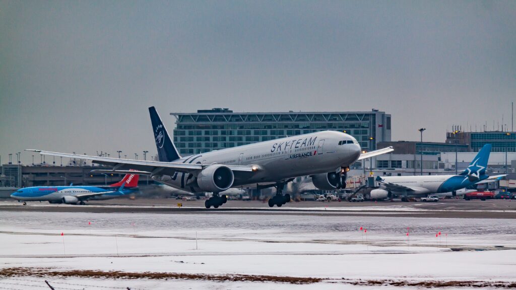 Air France aircraft taking off illustrating the difference between the best time to book and best time to fly