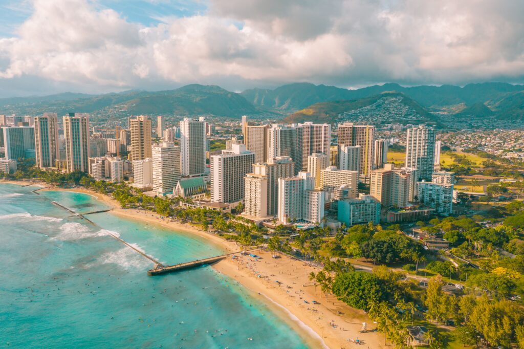 Scenic view of Kauai, Hawaii, illustrating how maximizing vacation time can be more valuable than choosing the cheapest flight.