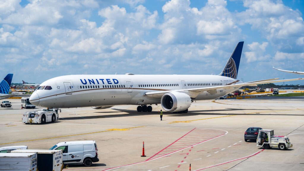 United Airlines Boeing 787 Dreamliner at the airport