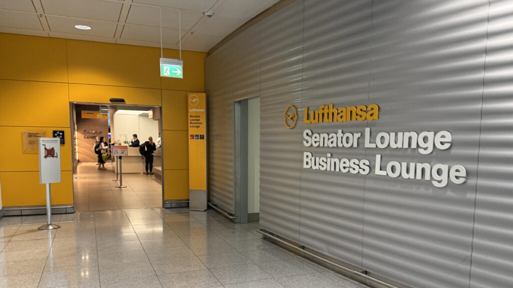 Entrance to the Lufthansa Senator Lounge and Business Lounge at Munich Airport.